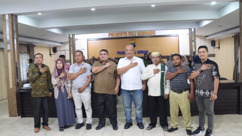 Sosialisasi Posko Kampung bersih narkoba dan survey publik dari Universitas Pembangunan Panca Budi Medan