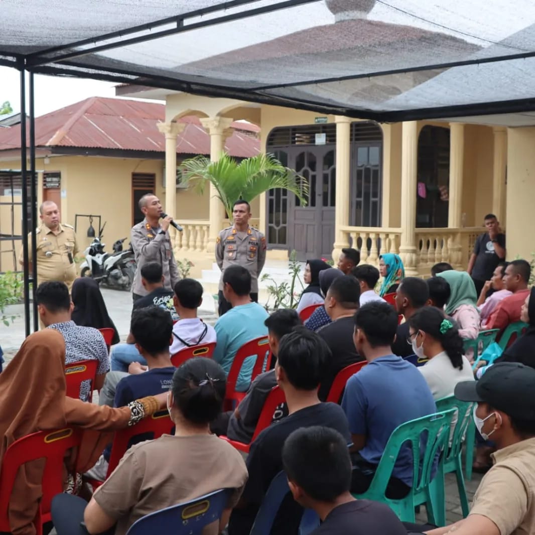 Kapolres Sergai AKBP OXY YUDHA PRATESTA,S.I.K Memberikan Arahan Dan Bimbingan Kepada Orang Tua Remaja