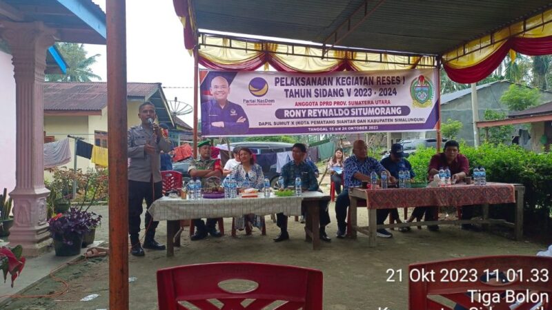 Bhabinkamtibmas Polres Simalungun Pengamanan Reses Anggota DPRD Provinsi Sumatera Utara di Nagori Manik Hataran