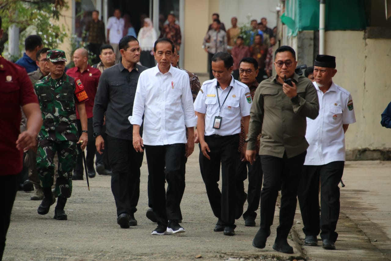 Pangdam I/BB Dampingi Presiden Joko Widodo Kunker di Padang, Sumbar