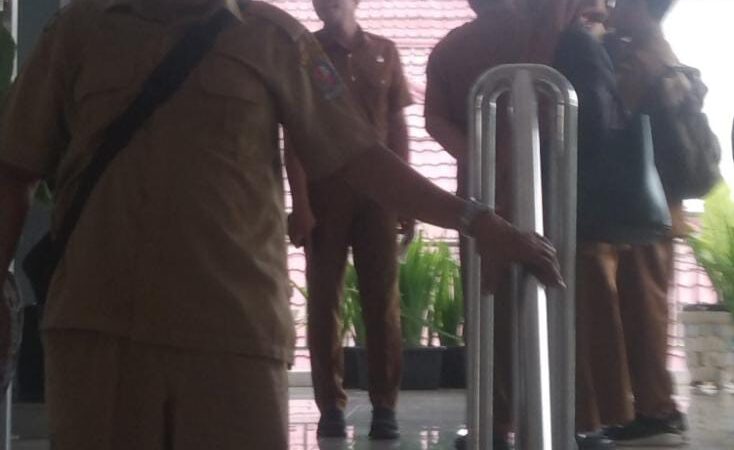 Minta Bupati Copot Dua Pejabat, Kadis Kominfo Deli Serdang Didemo Anggota