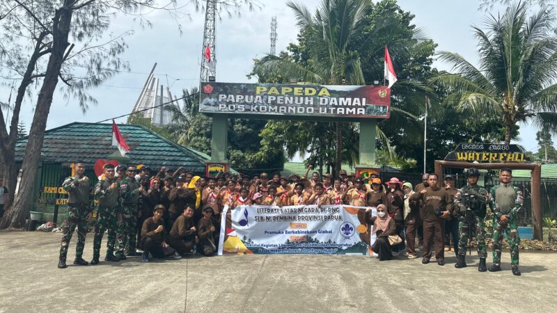 Semangat Siswa-siswi SLB Negeri Pembina Berkunjung Ke PLBN Skouw Untuk Menambah Wawasan Kebangsaan