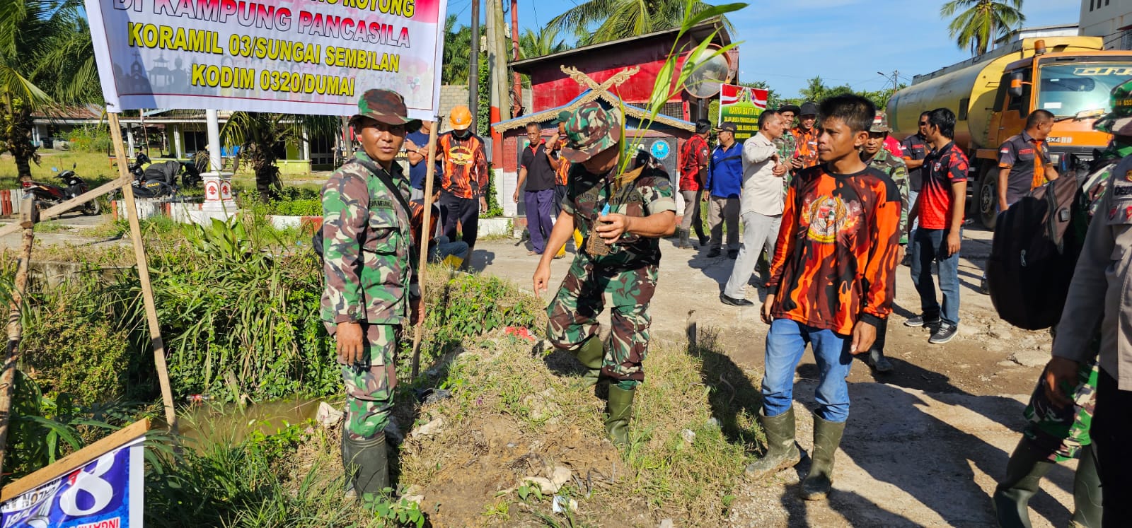 Serbu Pasar Bundaran, Kodim 0320/Dumai Dengan Unsur Terkait Laksanakan Karya Bhakti