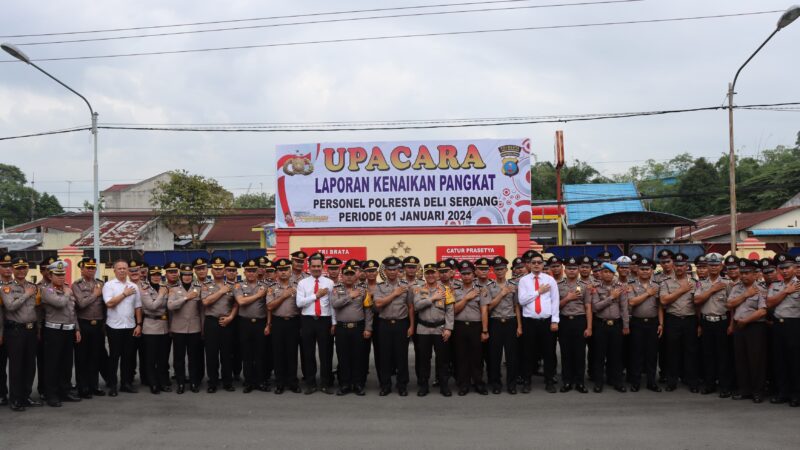 Kapolresta Deli Serdang Pimpin Upacara Kenaikan Pangkat Personil Polresta Deli Serdang