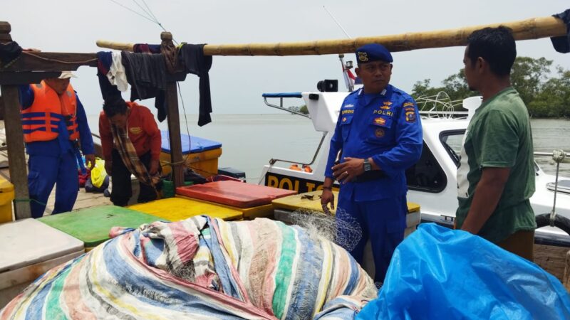 Kasat Pol Airud Polres Sergai IPTU Syahrizal Didampingi PS Kasi Humas, Iptu Edward Sidauruk Mengatakan Setelah Mendapatkan Laporan Tersebut, Pihaknya Langsung Menurunkan Personel Dan Mengecek Ke TKP
