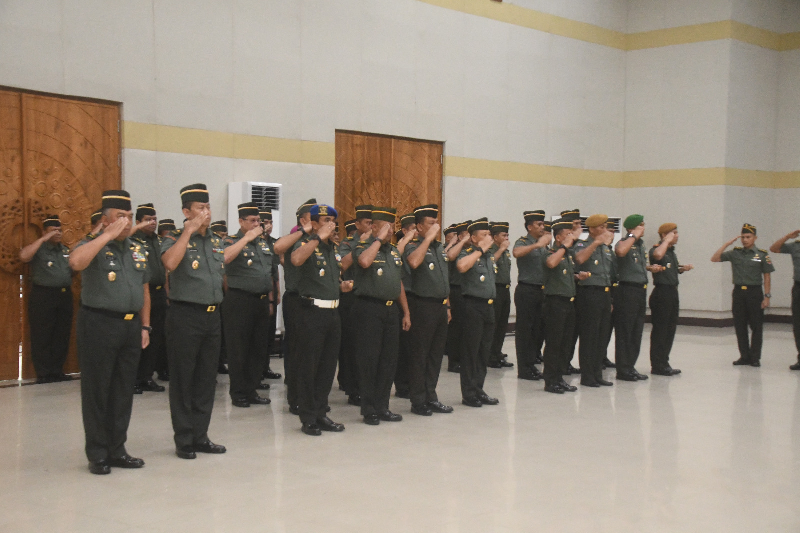 Pangdam I/BB Sampaikan Atensi Panglima TNI dan Pimpin Wisuda Purna Bakti 