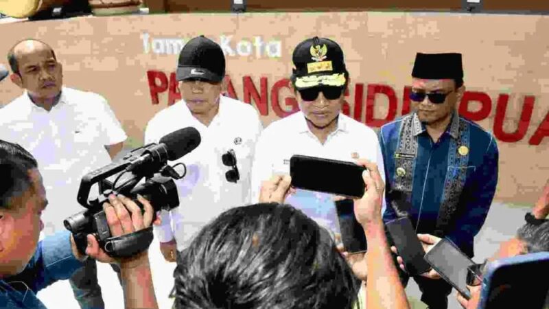 Pj Gubsu Hassanudin Resmikan Alun-alun Kota di Padang Sidempuan, Diharapkan Ada Multiplier Effect Positif