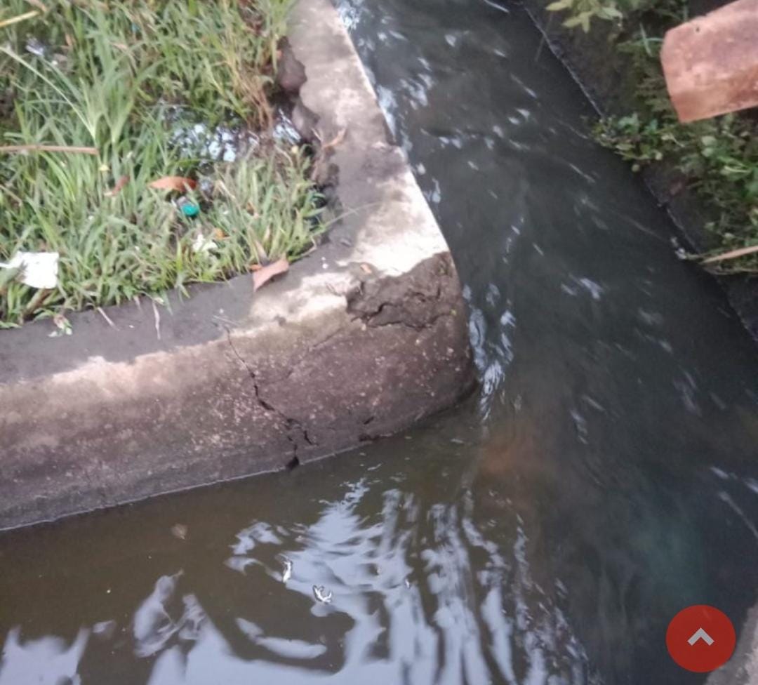 Diduga Pabrik PT Gunung Sari Buang Sisa Limbah Ke Pemukiman Warga, Dinas LKH Deli Serdang Tutup Mata!