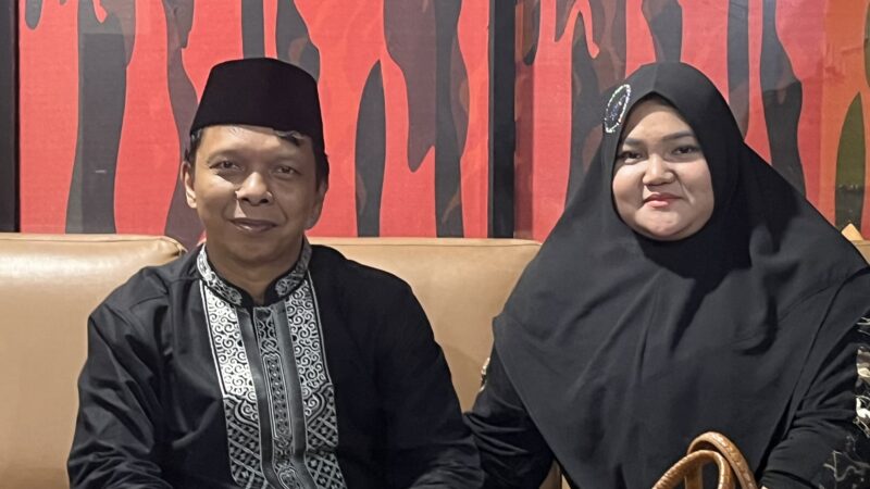 Ketua PAC PP Medan Tuntungan Sempurna Sembiring Bersama Sang Istri Mengadakan Open House Di Kantor PAC PP Medan Tuntungan