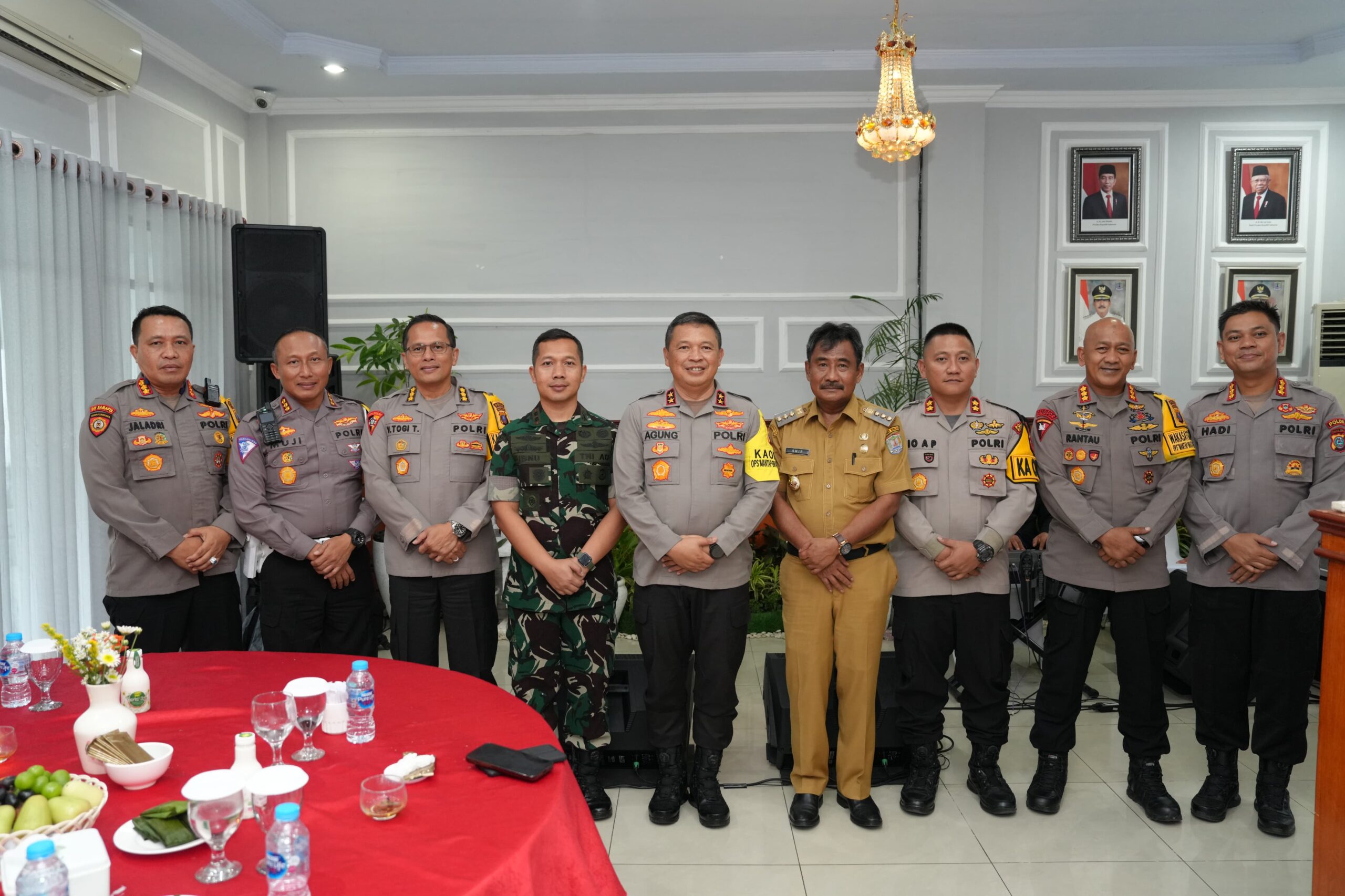 Kapolda Sumut Irjen Pol Agung Setya Imam Effendi bersama sejumlah pejabat utama melaksanakan kunjungan kerja (kunker) ke Mapolres Binjai