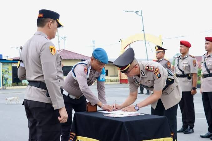 Kapolres Pelabuhan Belawan Janton Silaban Pimpin Upacara Sertijab Kasat Narkoba Dan Kasat Lantas Polres Pelabuhan Belawan