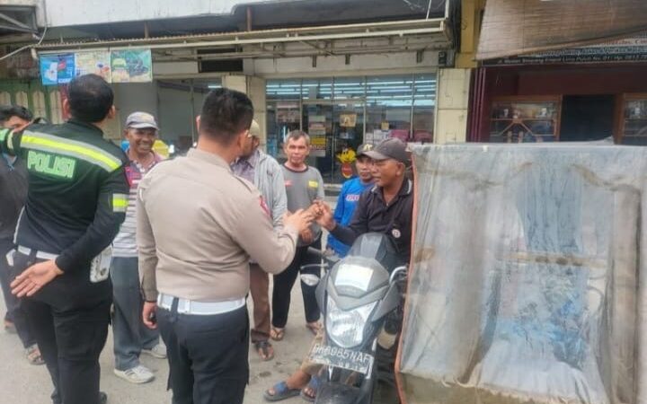 AKP HOTLAN SIAHAAN Bersama Tim KBO Sat Lantas Melakukan Kegiataan “Cooling System “