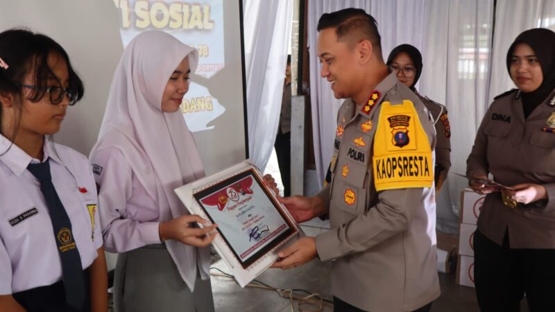 Bakti Sosial HUT Bhayangkara ke-78, Polresta Deli Serdang Serahkan Beasiswa, Penanaman Pohon, Penaburan Bibit Ikan Dan Pemberian Sembako Kepada Masyarakat