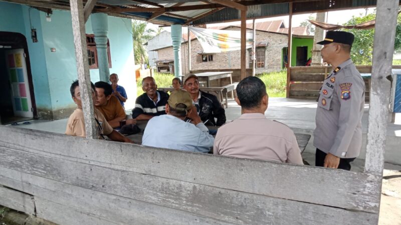 Sat Binmas Polres Sergai melaksanakan Cooling System dan Binluh untuk menciptakan Pilkada yang sejuk dan damai di Kabupaten Sedang Bedagai*