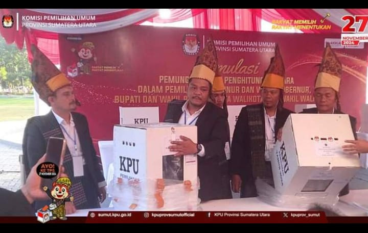 KPU SUMUT Gelar Simulasi Pemungutan & Perhitungan Suara Pilkada Tahun 2024 di Lapangan  Haji Adam Malik