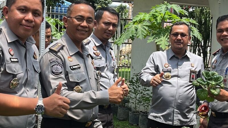 Pastikan Pelayanan Tetap Sesuai Standar Setelah Diresmikan Plt. Dirjenpas, Kadivpas Kanwil Kemenkumham Sumut Kontrol DAPUR SEHAT Rutan Kelas I Medan