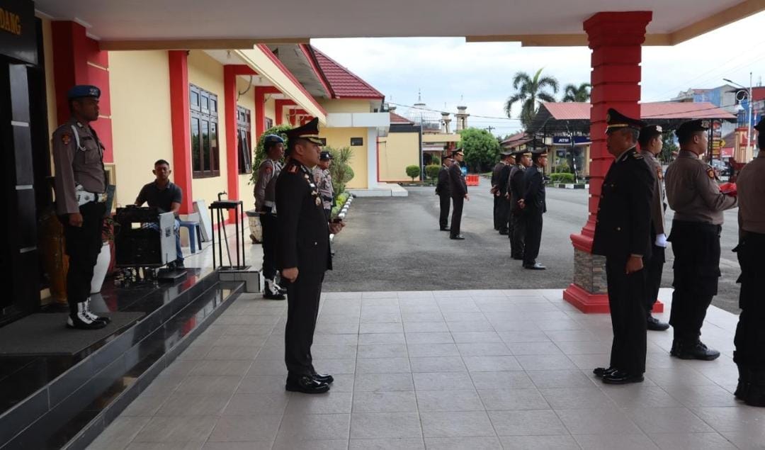 Kapolresta Deli Serdang Pimpin Upacara Peringatan Hari Pahlawan Nasional