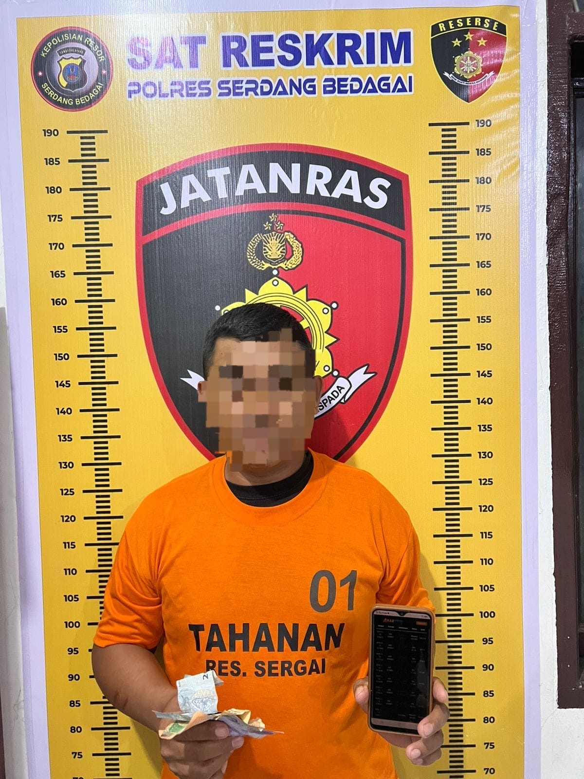 Tim Opsnal Sat Reskrim Polres Sergai IPDA IBNU IRSADY, S.Tr.K Berhasil Mengamankan  Seorang laki-laki an. R di Warung Kopi Agus Yang Berada Dsn. III Betung Desa.Silau Rakyat Kec.Sei Rampah