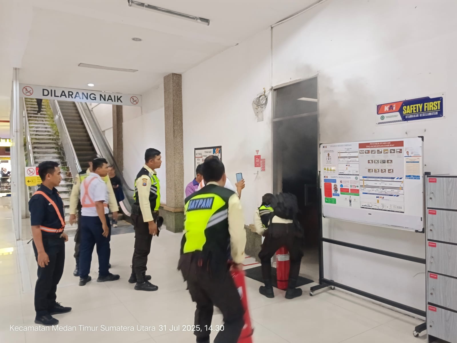 PT KAI Divisi Regional I Sumatera Utara Berhasil Menangani Insiden Kepulan asap