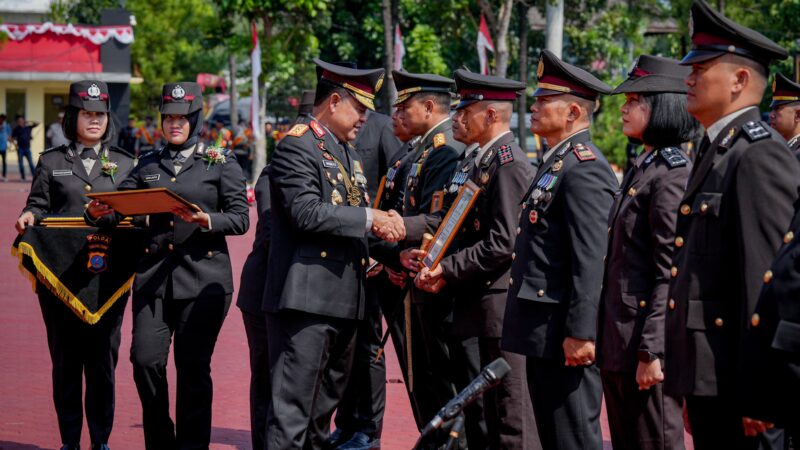 Polda Sumut Berikan Penghargaan Kepada 56 Personel Berprestasi, Meriahkan HUT Bhayangkara ke-79
