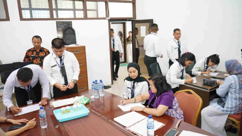 Pastikan Aparatur Bersih dari Narkoba, BPSDM Sumut Dadakan Tes Urine Peserta Latsar CPNS