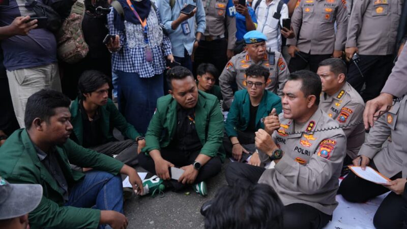 Kapolda Sumut Rangkul Mahasiswa BEM USU, Aspirasi Disampaikan dengan Damai