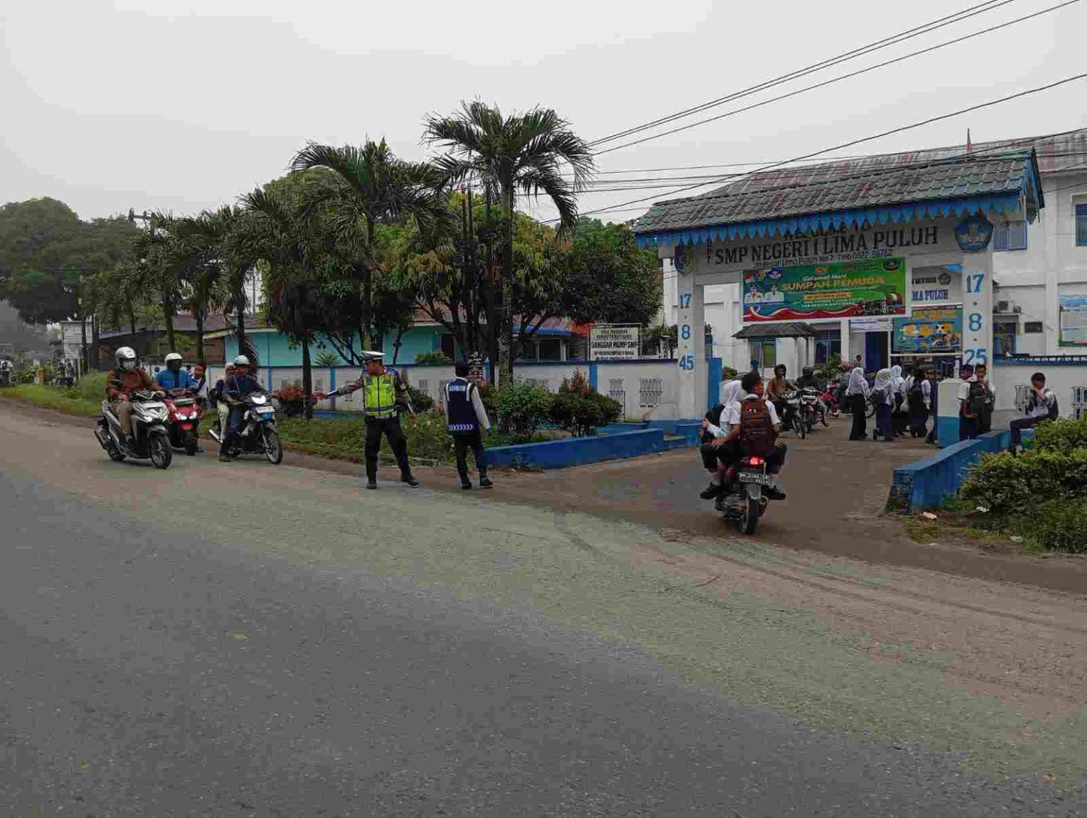 Demi Pagi Lancar Tanpa Macet, Satlantas Polres Batu Bara Maksimalkan Pengaturan Lalu Lintas