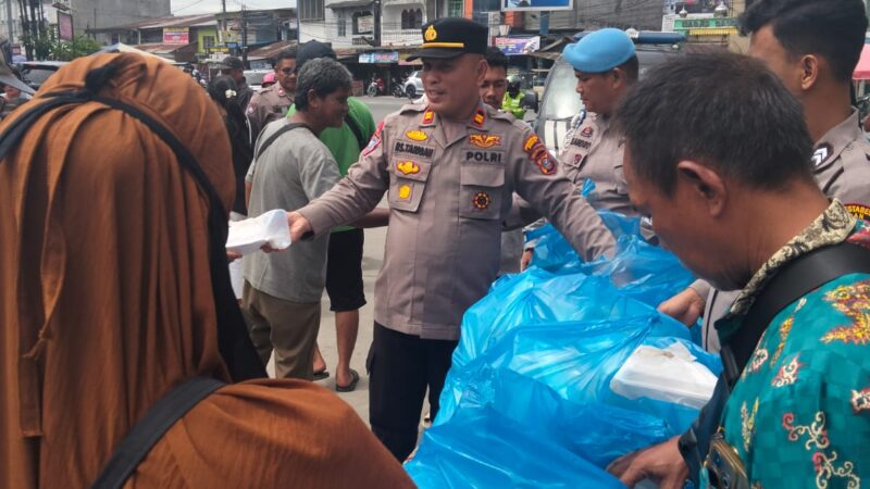 Wujud Polri Untuk Masyarakat, Polsek Sunggal Tebar Kebaikan Lewat Jumat Barokah