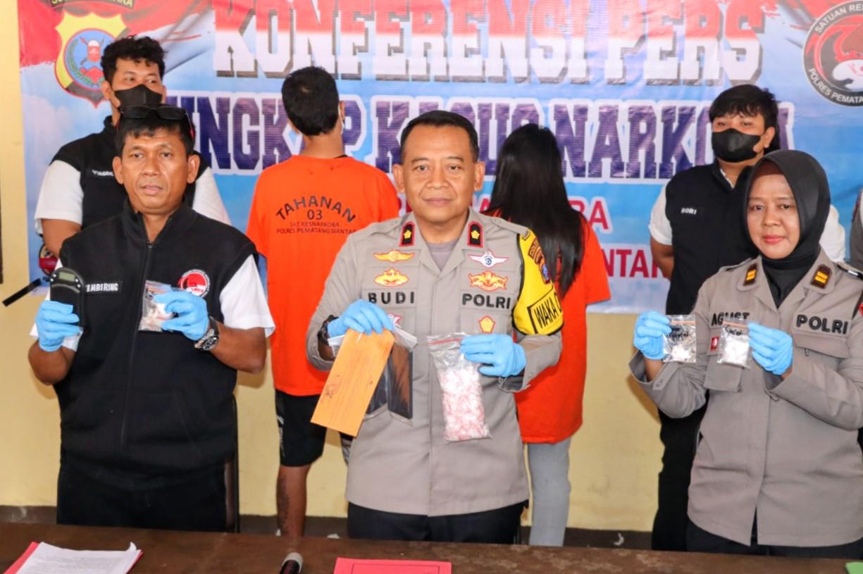 Bukannya Nikah Malah Jual Sabu! Sejoli di Siantar Kompak Masuk Bui, 421 Paket Jadi Bukti