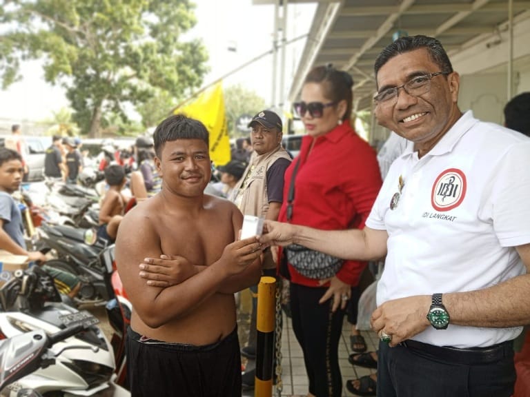 PB ISMI Peduli Bencana Salurkan Bantuan Konkret ke Warga Kampung Dalam Tanjung Pura