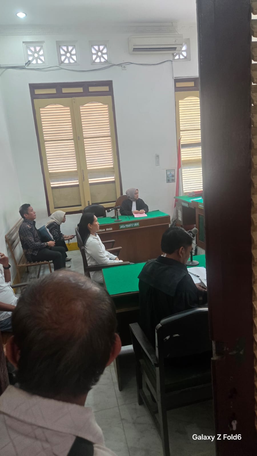 Kisah Seorang Kakak Dihukum Penjara Karena Me-repost Berita Adiknya yang Menjadi Korban KDRT seorang Polisi