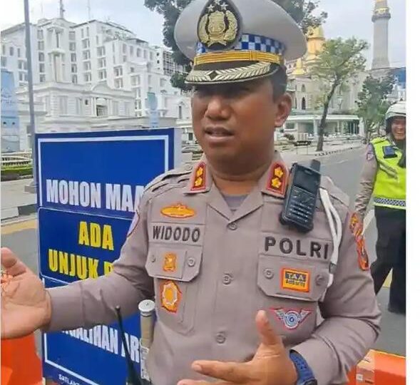 Respons Kasat Lantas Polrestabes Medan AKBP WIDODO  Viral Anggota Polisi Cekcok Saling Dorong dengan Pengemudi